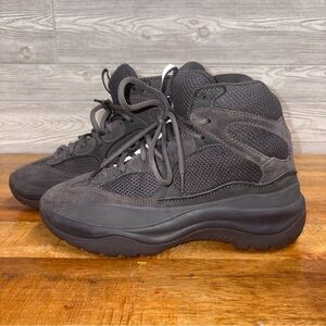 Yeezy Season 6 Desert Boot ‘Graphite’ size 42 Gray